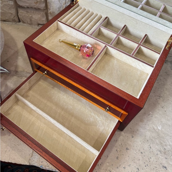 Luxury Wooden Jewelry Box with Mirror – 3-Tier Jewelry Organizer Chest - Picture 8 of 13